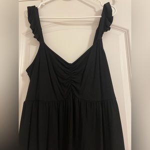 Ruffled straps black tank top